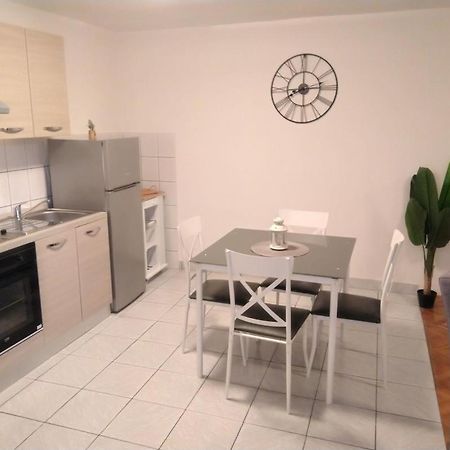 Apartman Mix Zagreb - Maksimir, Kbc Rebro, Free Parking Екстериор снимка